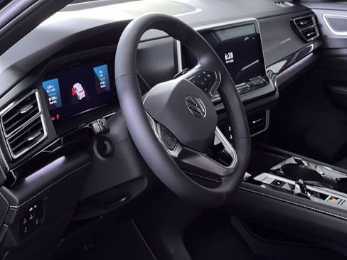 New 2026 Volkswagen Atlas Cross Sport SEL R-Line image 24