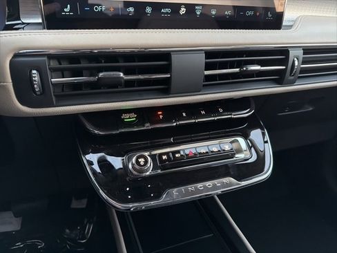 New 2026 Lincoln Corsair Premiere image 13