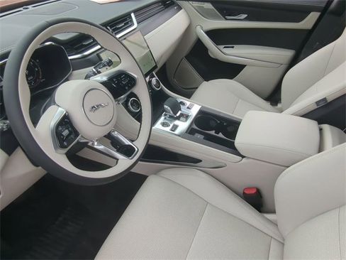 New 2025 Jaguar F-PACE R-Dynamic S image 12