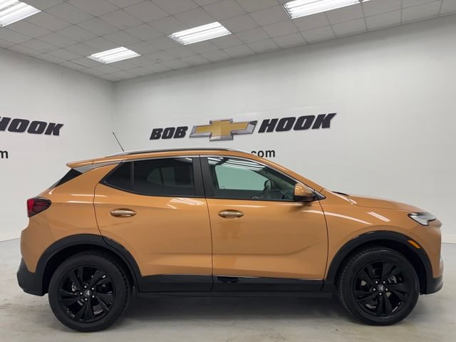Used 2024 Buick Encore GX Sport Touring AWD/4WD image 4