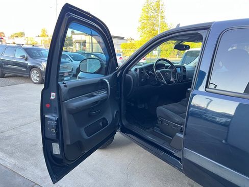 Used 2007 Chevrolet Silverado 1500 LT w/ 1LT Convenience Package AWD/4WD image 10