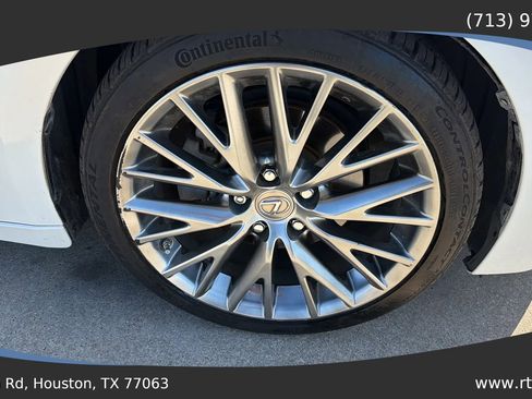 Used 2015 Lexus IS 250 w/ Navigation System Package RWD image 11
