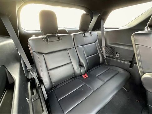 Used 2022 Ford Explorer ST w/ Equipment Group 401A image 18