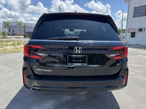 Used 2025 Honda Odyssey EX-L image 5