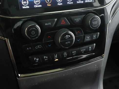 Used 2021 Jeep Grand Cherokee Limited X AWD/4WD image 15
