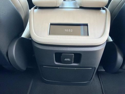 New 2026 Lincoln Navigator L Reserve AWD/4WD image 22