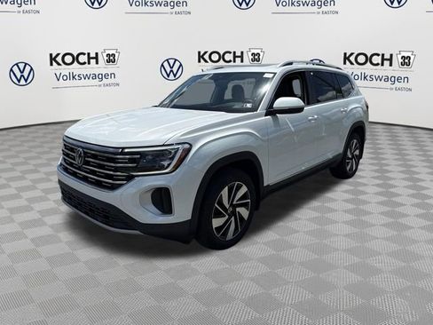 Used 2024 Volkswagen Atlas SEL AWD/4WD image 3
