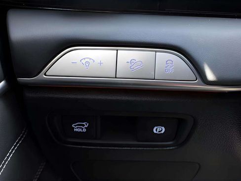 Used 2025 Genesis GV80 3.5T e-SC AWD/4WD image 15