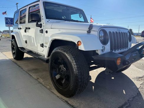 Used 2015 Jeep Wrangler Unlimited Sahara w/ Trailer Tow Group image 5