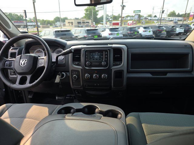Used 2014 RAM 1500 Express w/ Black Ram 1500 Express Group AWD/4WD image 32