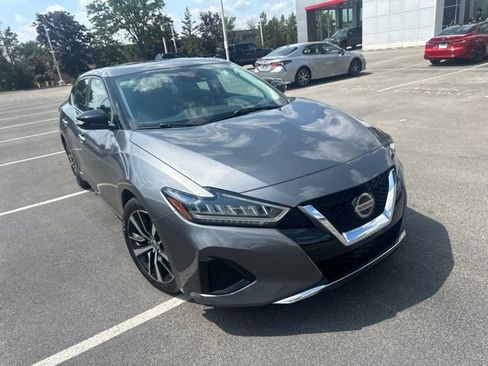 Used 2022 Nissan Maxima SV w/ Floor Mat Group FWD image 2