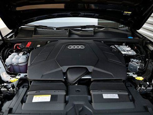 Certified 2026 Audi Q7 3.0T Prestige image 32