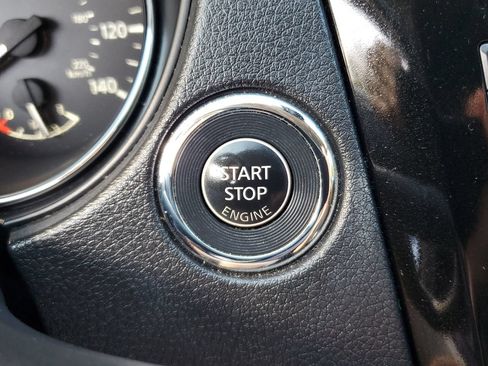 Used 2020 Nissan Rogue Sport SV FWD image 24