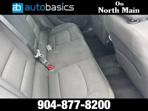 Used 2018 Chevrolet Malibu LT FWD image 17