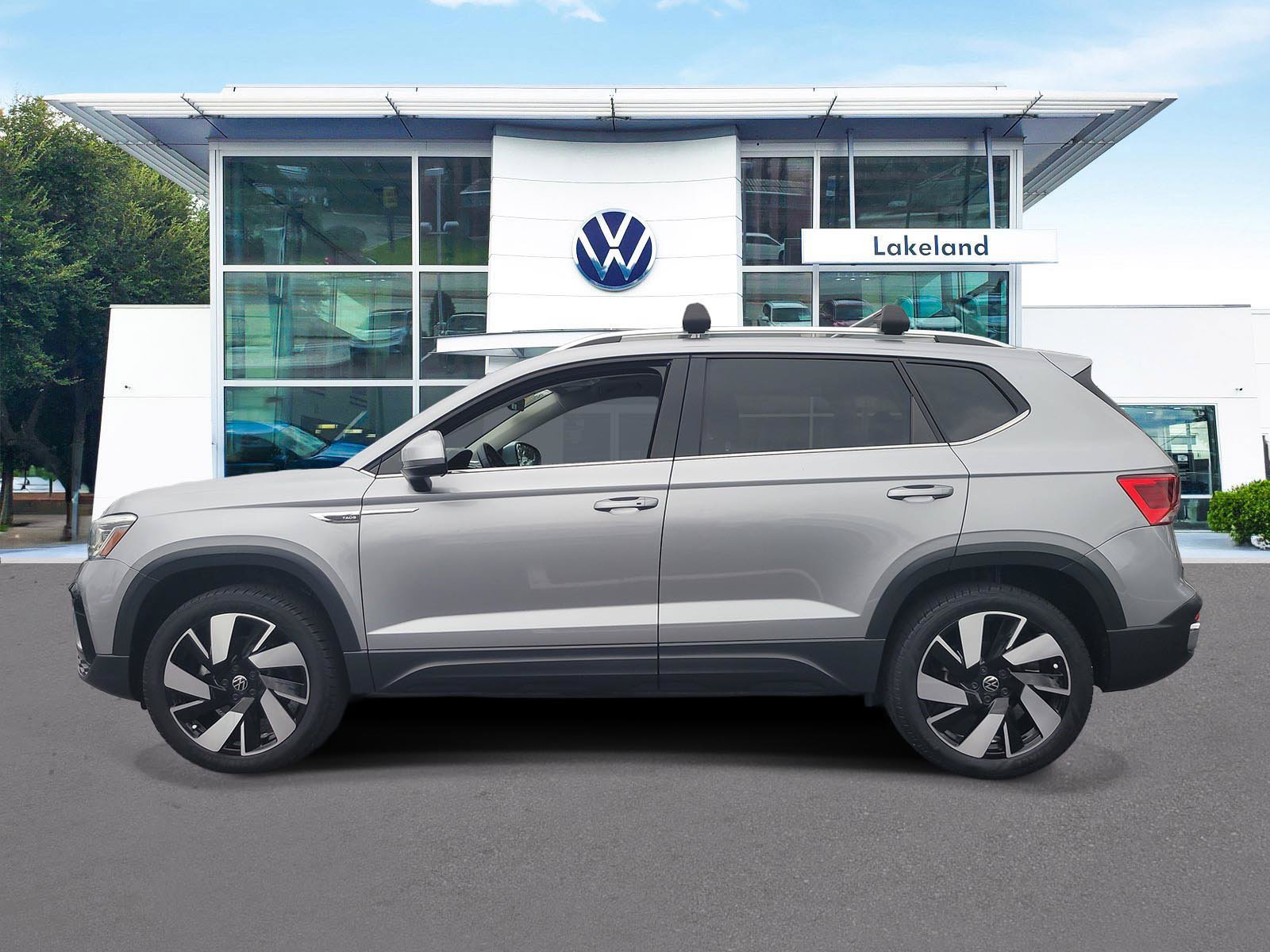 Used 2024 Volkswagen Taos SEL AWD/4WD image 5