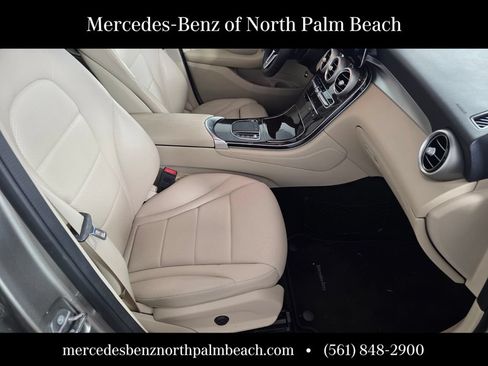 Used 2020 Mercedes-Benz GLC 300 image 26