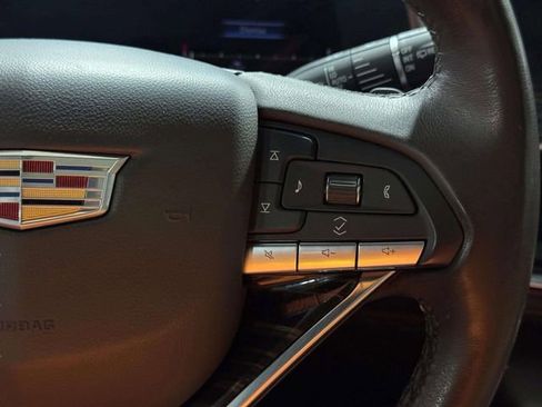 Used 2021 Cadillac Escalade Premium Luxury image 18