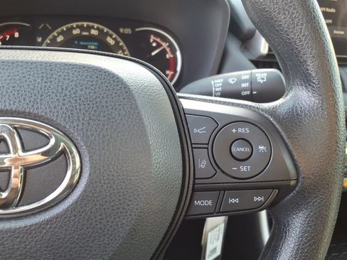 Used 2025 Toyota RAV4 LE FWD image 14
