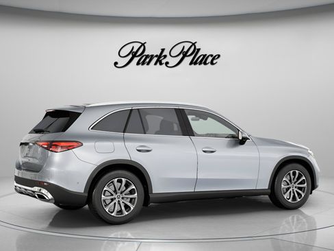 Used 2026 Mercedes-Benz GLC 300 image 23