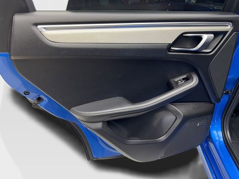 Used 2015 Porsche Macan Turbo image 35