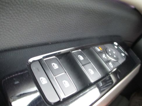 Used 2022 Nissan Pathfinder Platinum w/ Lighting Package (N93) AWD/4WD image 30