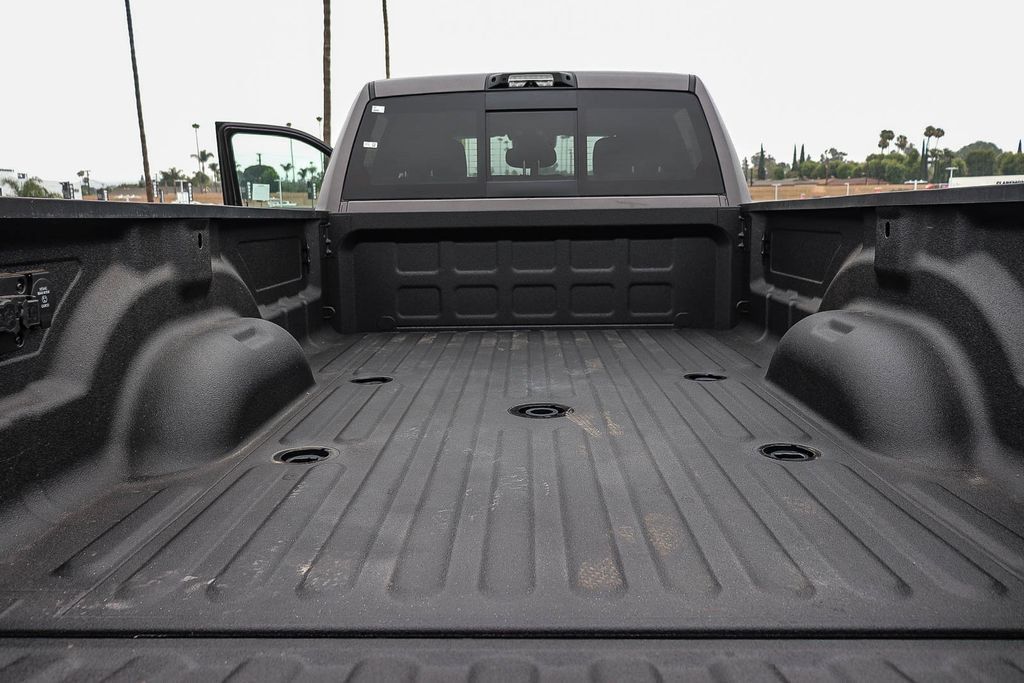 New 2026 RAM 3500 Big Horn AWD/4WD image 30