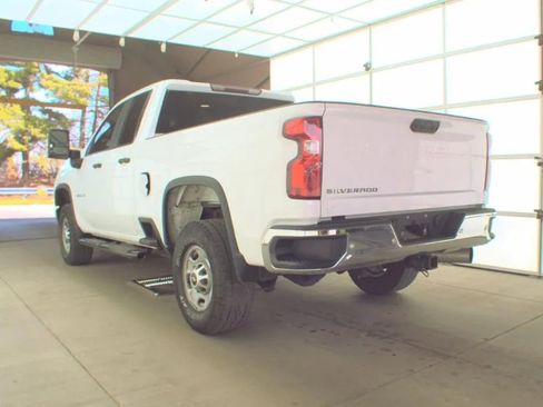 Used 2022 Chevrolet Silverado 2500 W/T w/ WT Convenience Package RWD image 2