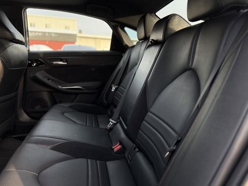 Used 2019 Toyota Avalon Touring image 13