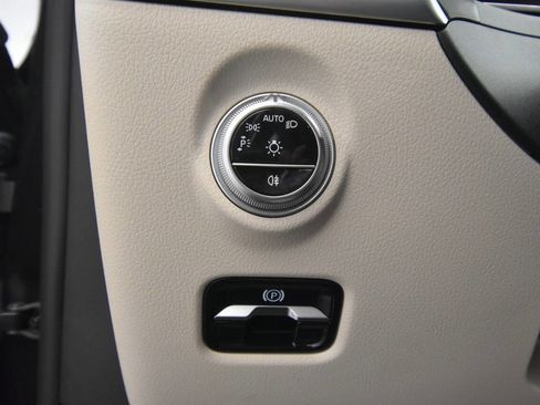 Used 2023 Mercedes-Benz C 300 4MATIC Sedan image 36