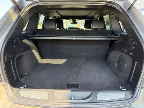 Used 2019 Jeep Grand Cherokee Overland image 23