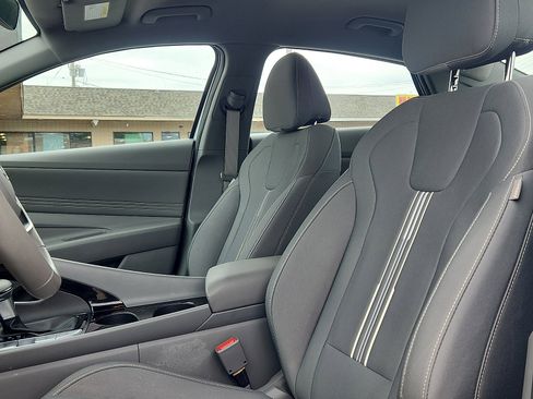Certified 2023 Hyundai Elantra SEL w/ Convenience Package FWD image 22