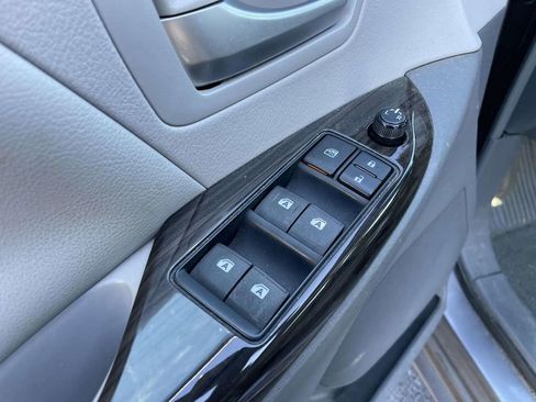 Used 2015 Toyota Sienna XLE w/ XLE Navigation Package image 26