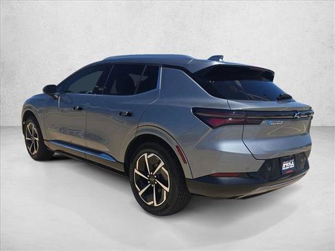 Used 2025 Chevrolet Equinox EV LT image 8