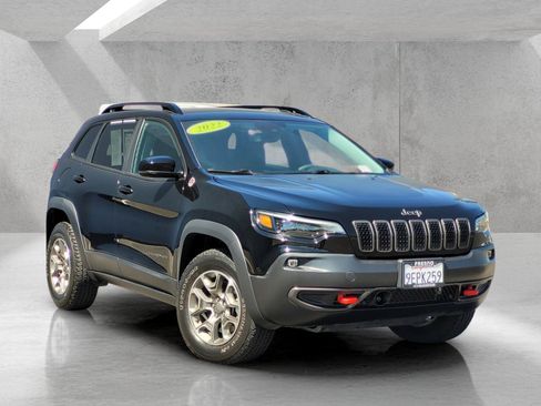 Used 2022 Jeep Cherokee Trailhawk AWD/4WD image 2