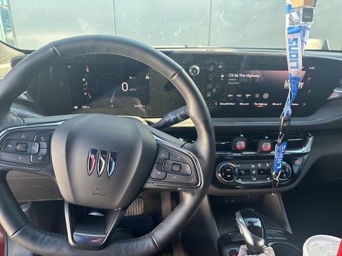 Used 2025 Buick Envista Sport Touring w/ Convenience I Package image 11