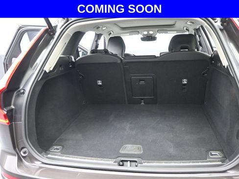 Used 2025 Volvo XC60 B5 Plus w/ Climate Package AWD/4WD image 14