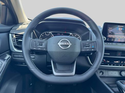Certified 2026 Nissan Rogue SV AWD/4WD image 13