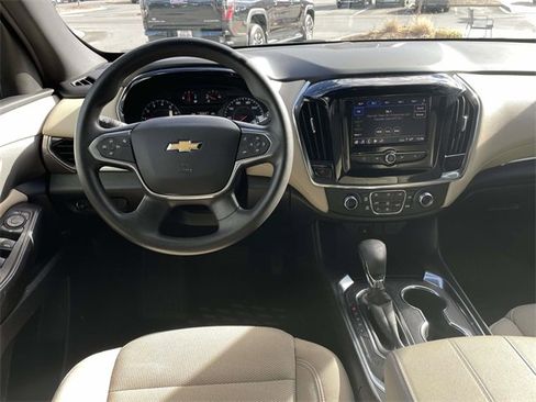 Used 2023 Chevrolet Traverse LS image 14