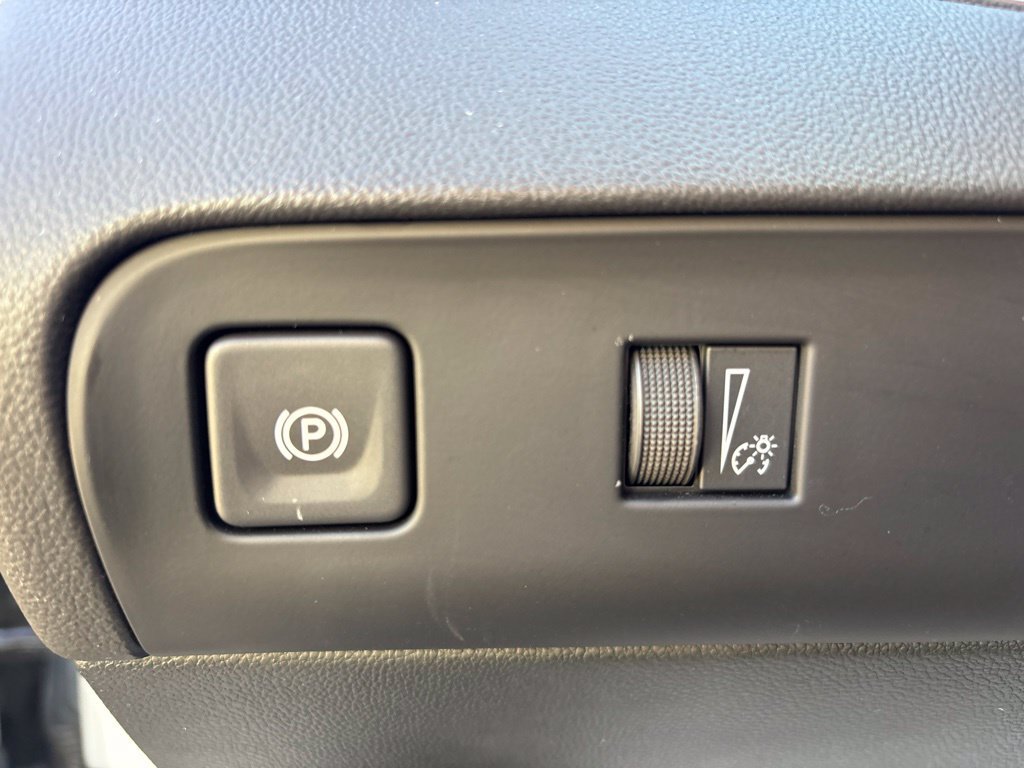 Used 2023 Buick Enclave Essence w/ Trailering Package, 5000 lbs. FWD image 20