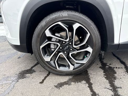 Used 2024 Chevrolet Trax RS w/ Sunroof Package image 30