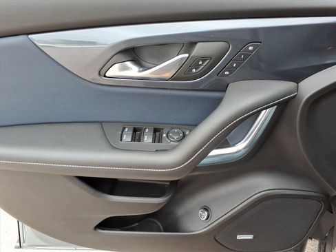 Used 2024 Chevrolet Blazer RS w/ Driver Confidence II Package image 9