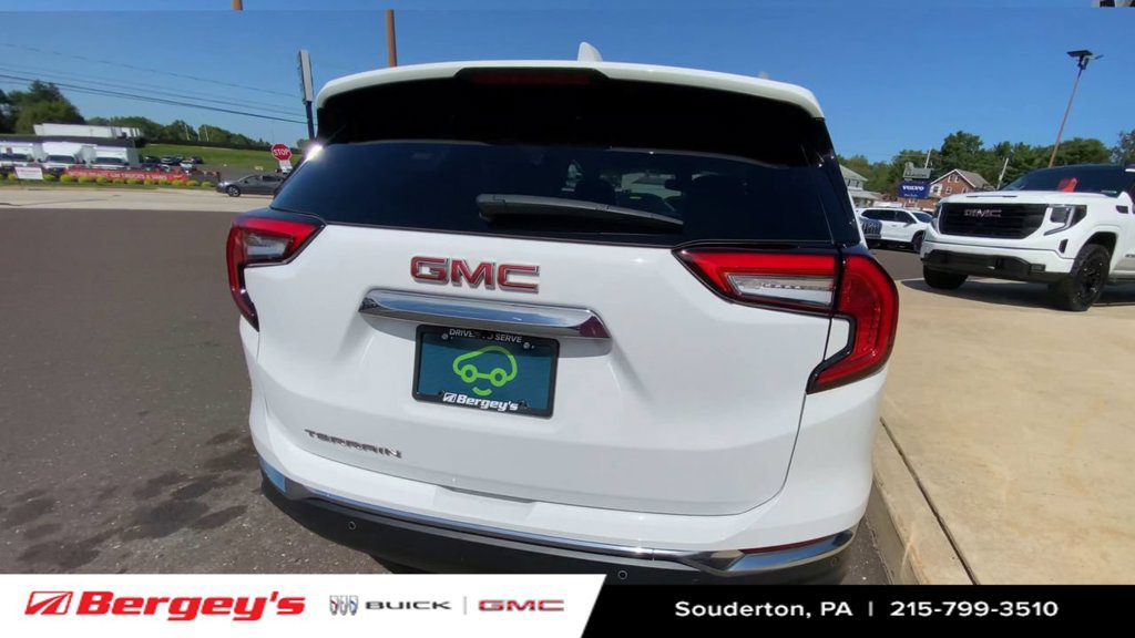 Used 2023 GMC Terrain SLT FWD image 9