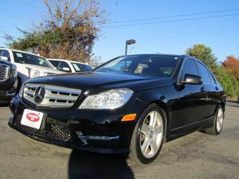 Used 2012 Mercedes-Benz C 300 4MATIC Sedan image 3