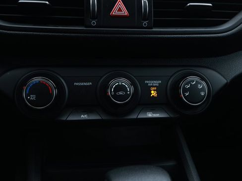 Used 2023 Kia Forte LXS image 18