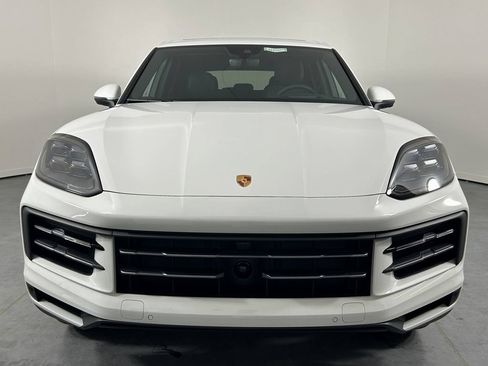 Used 2025 Porsche Cayenne AWD/4WD image 10