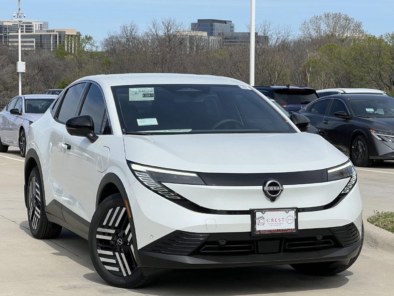 New 2026 Nissan Leaf Platinum+ w/ Floor Mat Package (SV+) FWD image 2