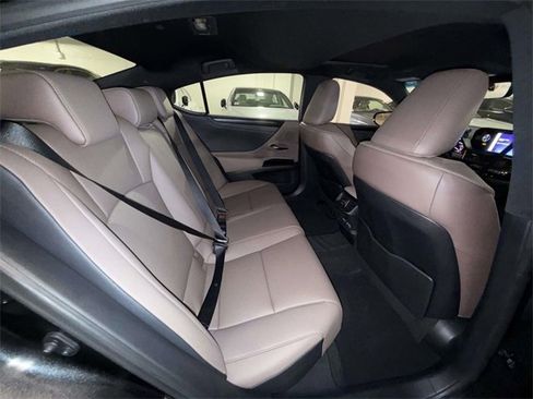 Certified 2023 Lexus ES 350 w/ Premium Package image 16