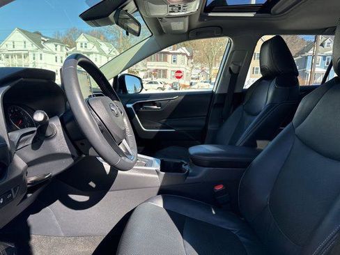 Certified 2022 Toyota RAV4 XLE w/ Convenience Package image 21