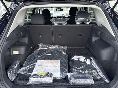 Used 2025 Volkswagen Tiguan S image 12