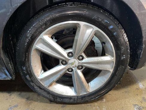 Used 2015 Chevrolet Cruze LT image 14